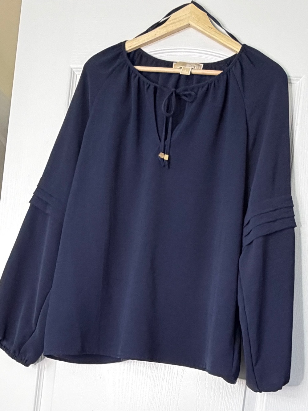 Michael Michael Kors Navy Blue Tie Front Blouse L Balloon Sleeve Gold Tips
